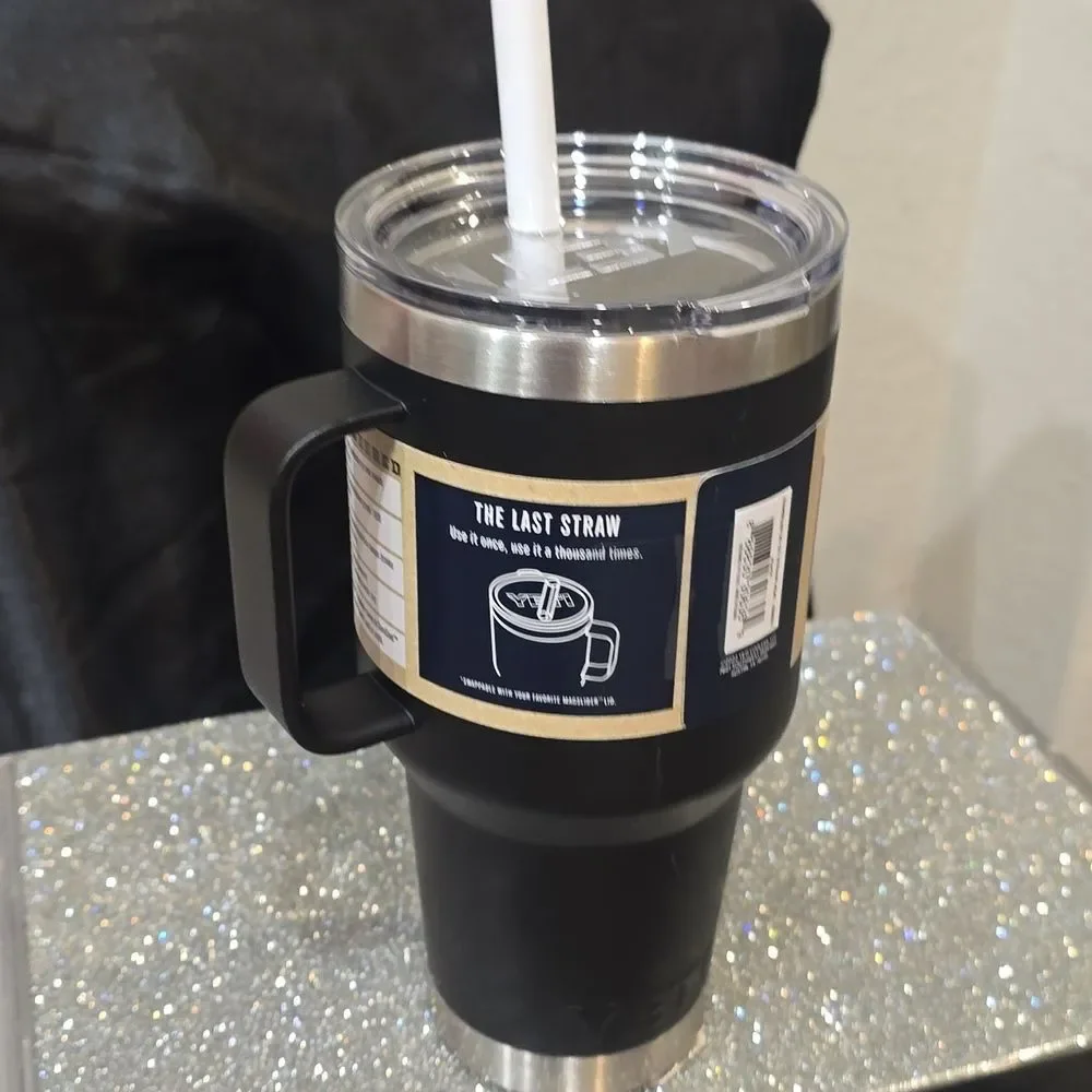 Yeti‎ Rambler 35oz Mug w/Straw Lid- Black